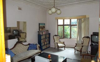 2 Bedroom House in Bezuidenhout Valley