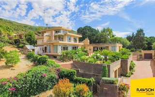 6 Bedroom House in Paarl