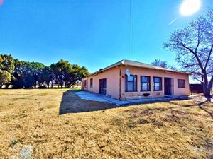 4 ha Farm in Estoire