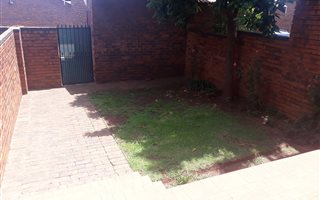 2 Bedroom Apartment in Kloofendal