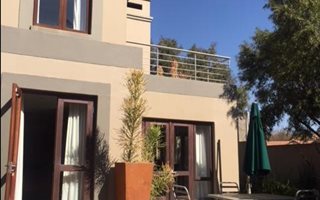 3 Bedroom Duplex in Silver Lakes