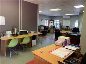 240 m² Office Space in Moreleta Park