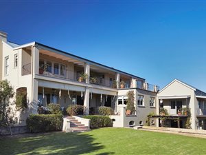 4 Bedroom House in San Michel