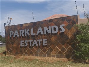 426 m² Land available in Parkrand