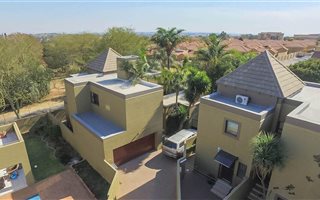 3 Bedroom Cluster in Halfway Gardens