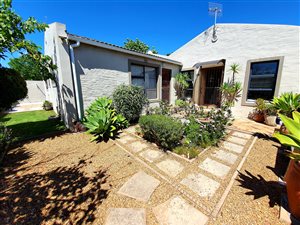 5 Bed House in Edgemead