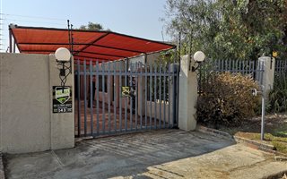 2 Bedroom House in Edendale