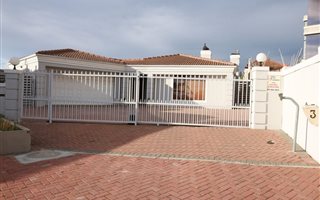 4 Bedroom House in Haasendal