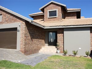 3 Bed Duet in Kameeldrift East