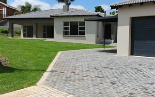 3 Bedroom House in Strubens Valley