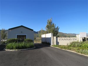 701 m² Land available in Stanford