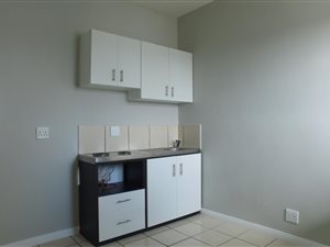 1 Bedroom Apartment in Parow Central