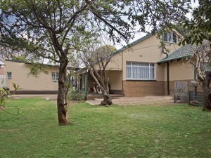 5 Bed House in Jansen Park