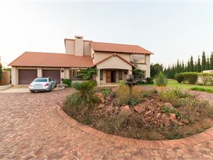5 Bed House in Grootfontein Estate