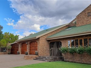 4 Bed House in Panorama