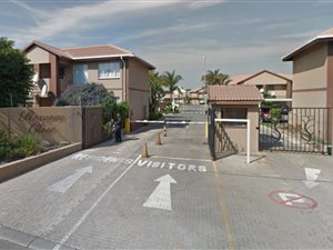 3 Bed Townhouse in Kempton Park Ext 4