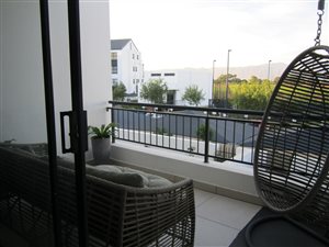 3 Bed Apartment in Somerset West Central