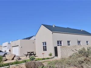 3 Bed House in Laguna Sands