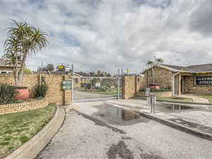 3 Bed Townhouse in Glenroy Park
