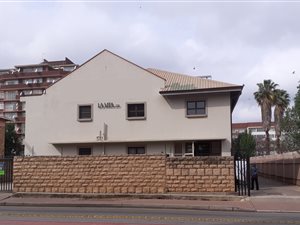712 m² Commercial space in Sunnyside