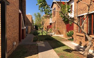 1 Bedroom Townhouse in Montana Park