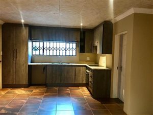 2 Bed Garden Cottage in Dawnpark