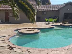 3 Bed House in Brackendowns