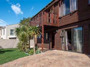 4 Bed House in Zeekoevlei