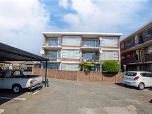 2 Bed Apartment in Rosettenville