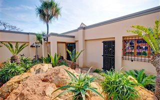 4 Bedroom House in Florida View