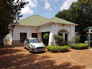 200 m² Commercial space in Hatfield
