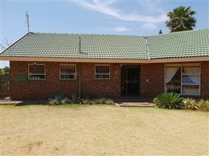 4 Bed House in Doringkruin