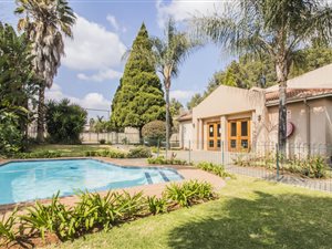 3 Bed Townhouse in Lynnwood Glen