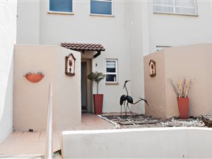 3 Bed Townhouse in Rembrandt Park