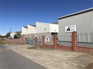2810 m² Commercial space in Amalinda