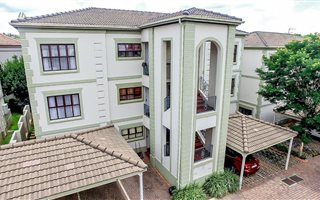 2 Bedroom Apartment in Bryanston