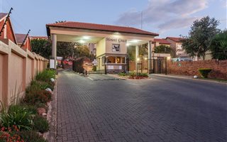 2 Bedroom Townhouse in La Montagne