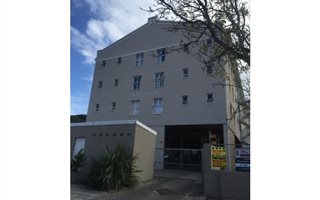 3 Bedroom Apartment in Grahamstown Central