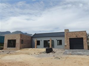 3 Bed House in Pringle Bay