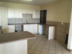 2 Bed Apartment in Constantia Kloof