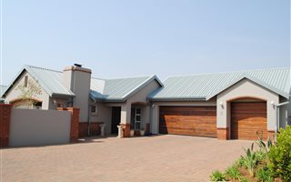 3 Bedroom House in Midstream Hill