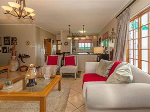 2 Bed Townhouse in Die Wingerd