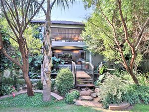 6 Bed House in Sunward Park