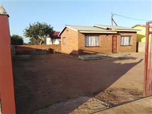 2 Bedroom House in Lethlabile