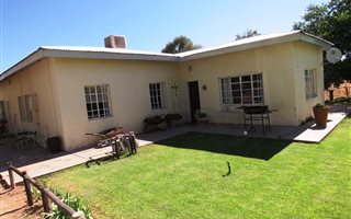 1 ha Farm in Upington