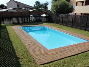2 Bed Apartment in Onverwacht