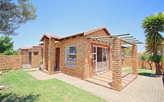 3 Bedroom Townhouse in Honey Park