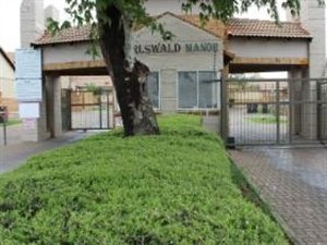 2 Bed Townhouse in Carlswald AH
