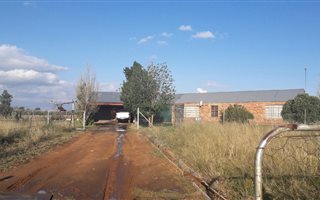 4.4 ha Farm in Bloemfontein Farms
