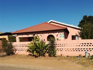 4 Bed House in Lenasia